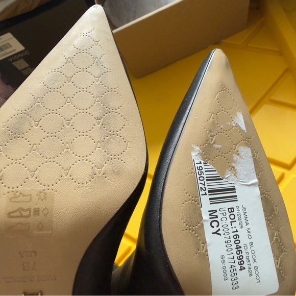 Arezzo Jemma Sleek Black Mid Block Ankle Boot Sz 7 - Picture 7 of 10